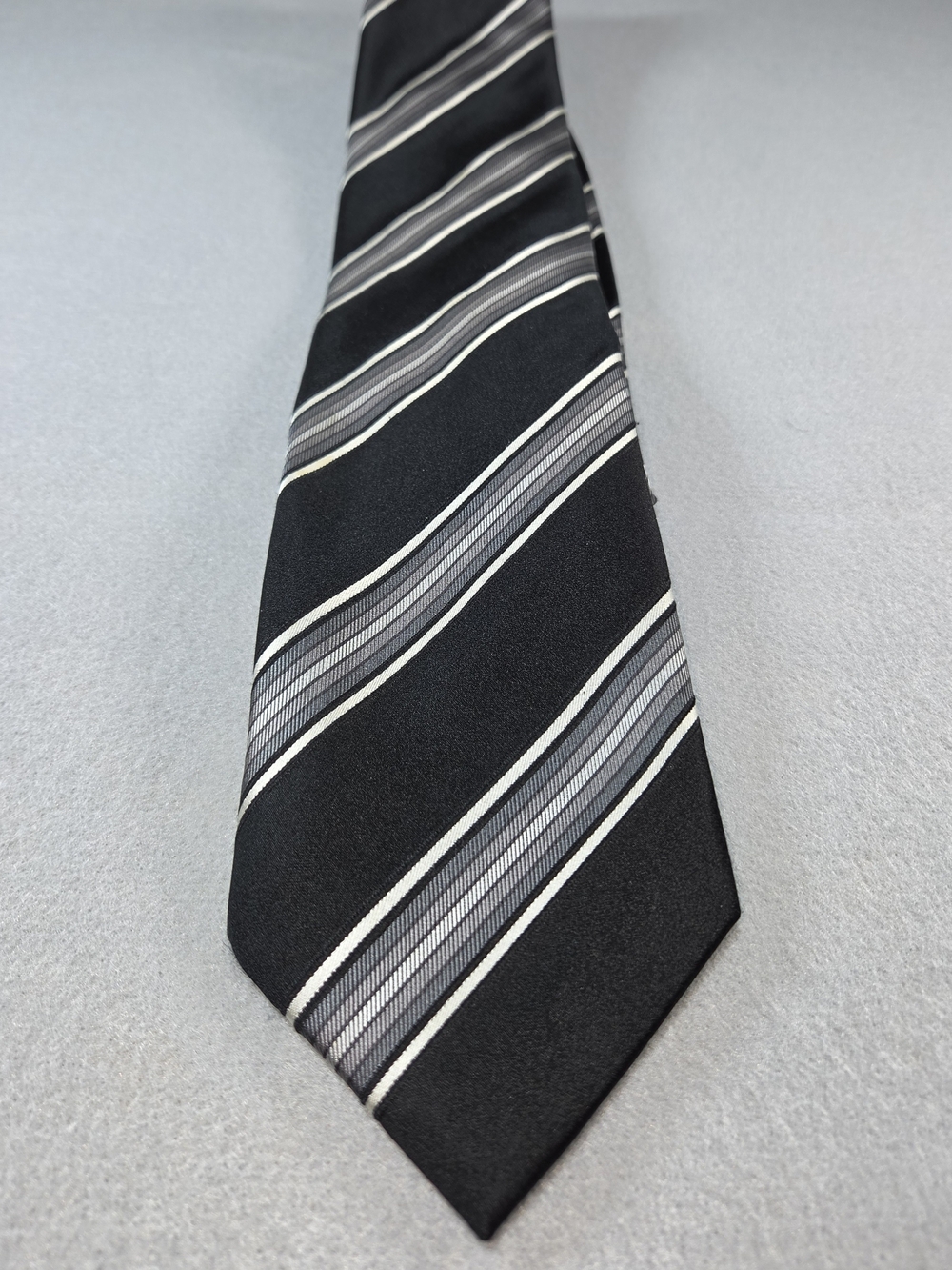 Donald J. Trump Signature Collection Silk Black Silver Stripe Classic Necktie